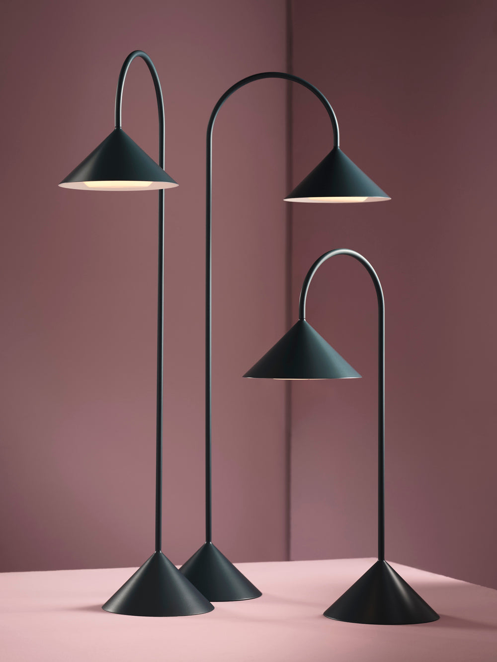 Grasp bordlamperne i begge højder i petroleumsblå