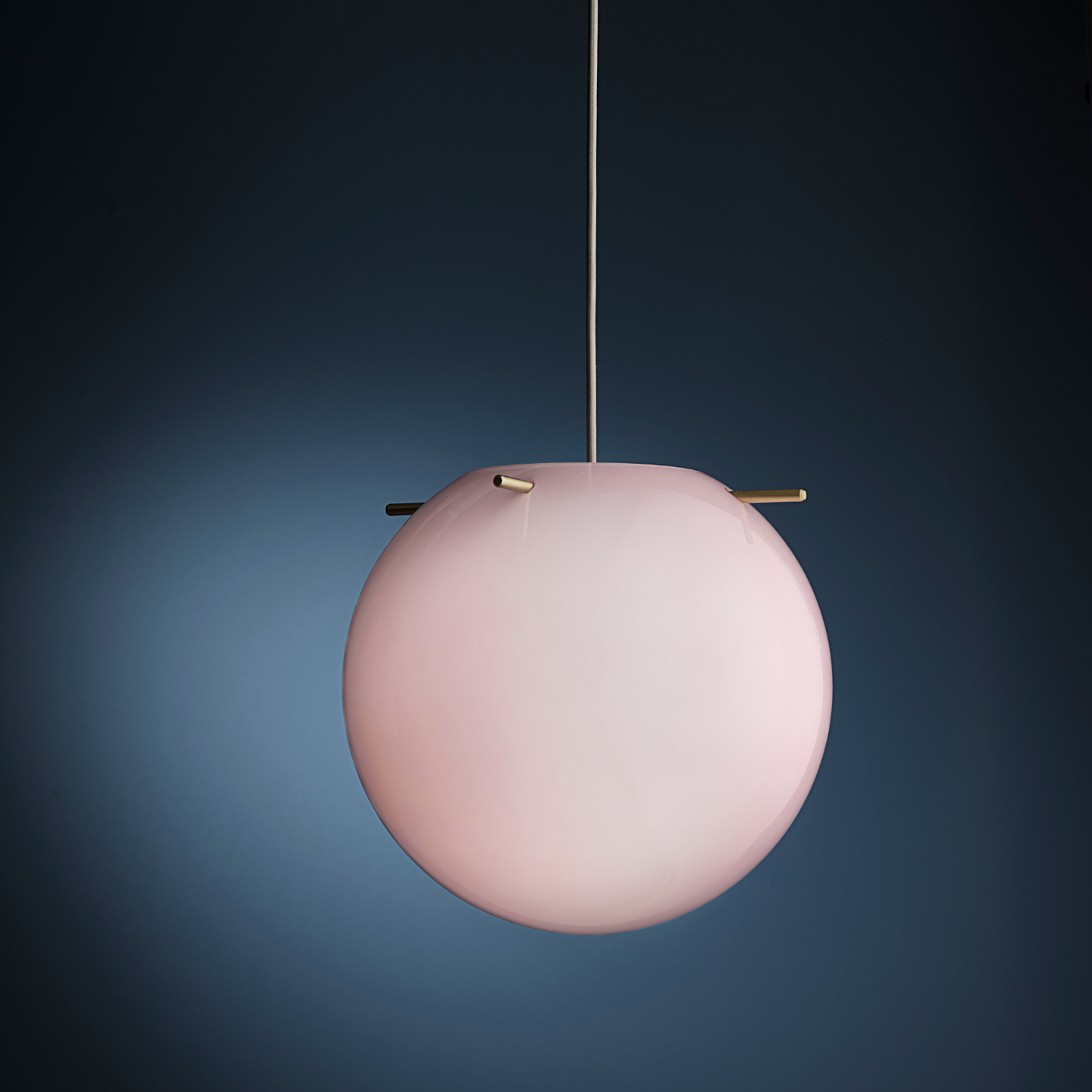 FRANDSEN Koi Pendel Ø25 - Opal Rose/Brass Sticks