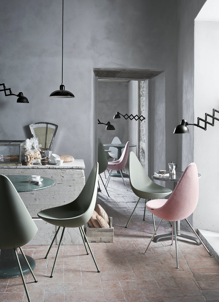 Fritz Hansen - Kaiser Idell Vägglampa 6718W Glanssvart