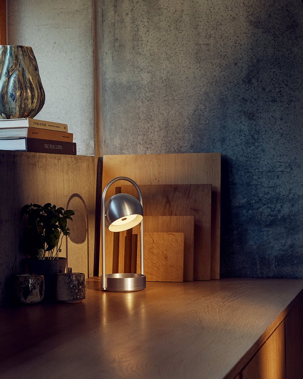 Frandsen Ball Genopladelig bordlampe - Børstet stål