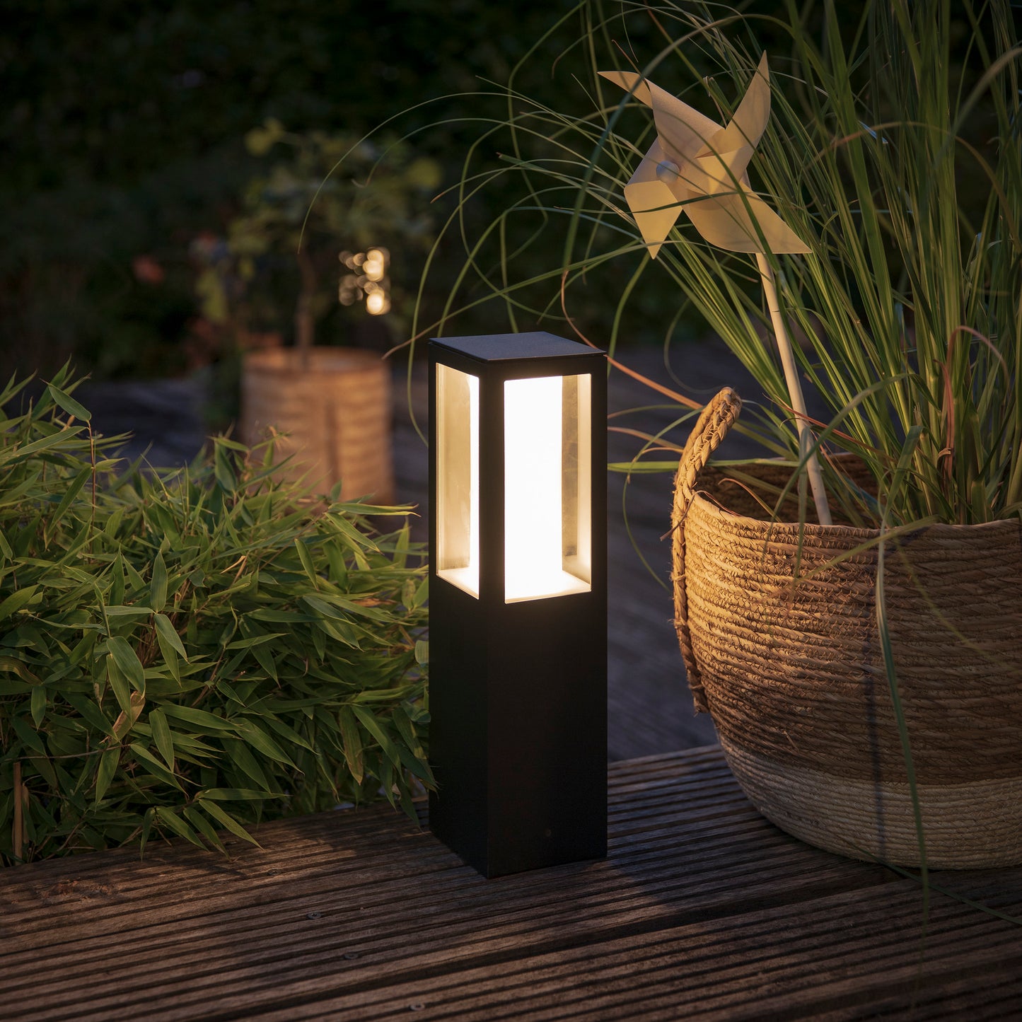 Philips Hue - Impress utomhuslampa Piedestal