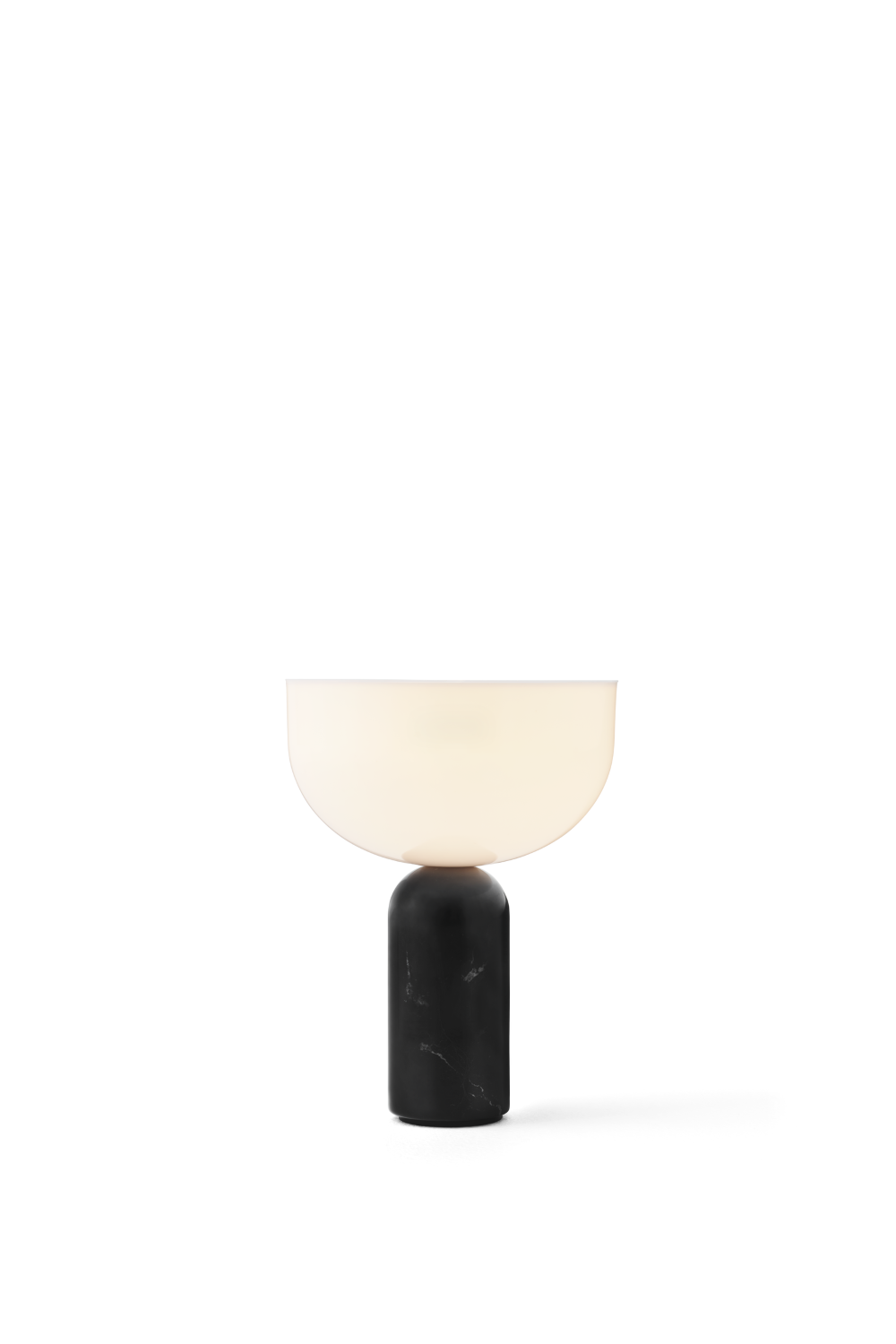 New Works Kizu Genopladelig Bordlampe - Sort Marmor