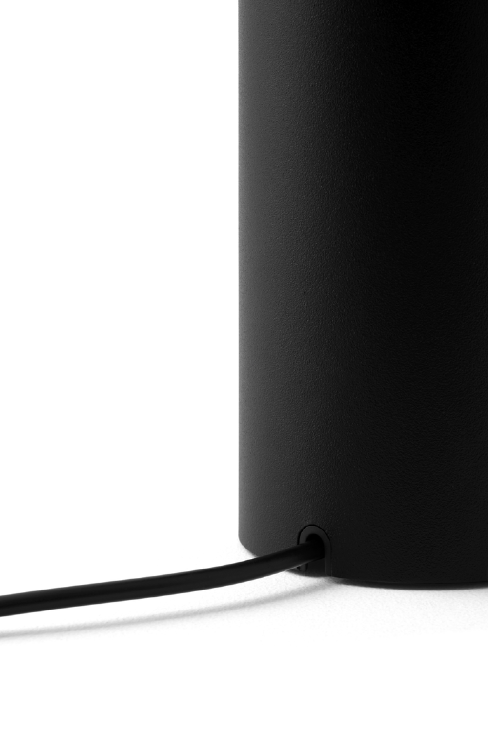 New Works Tense Genopladelig Bordlampe - Sort