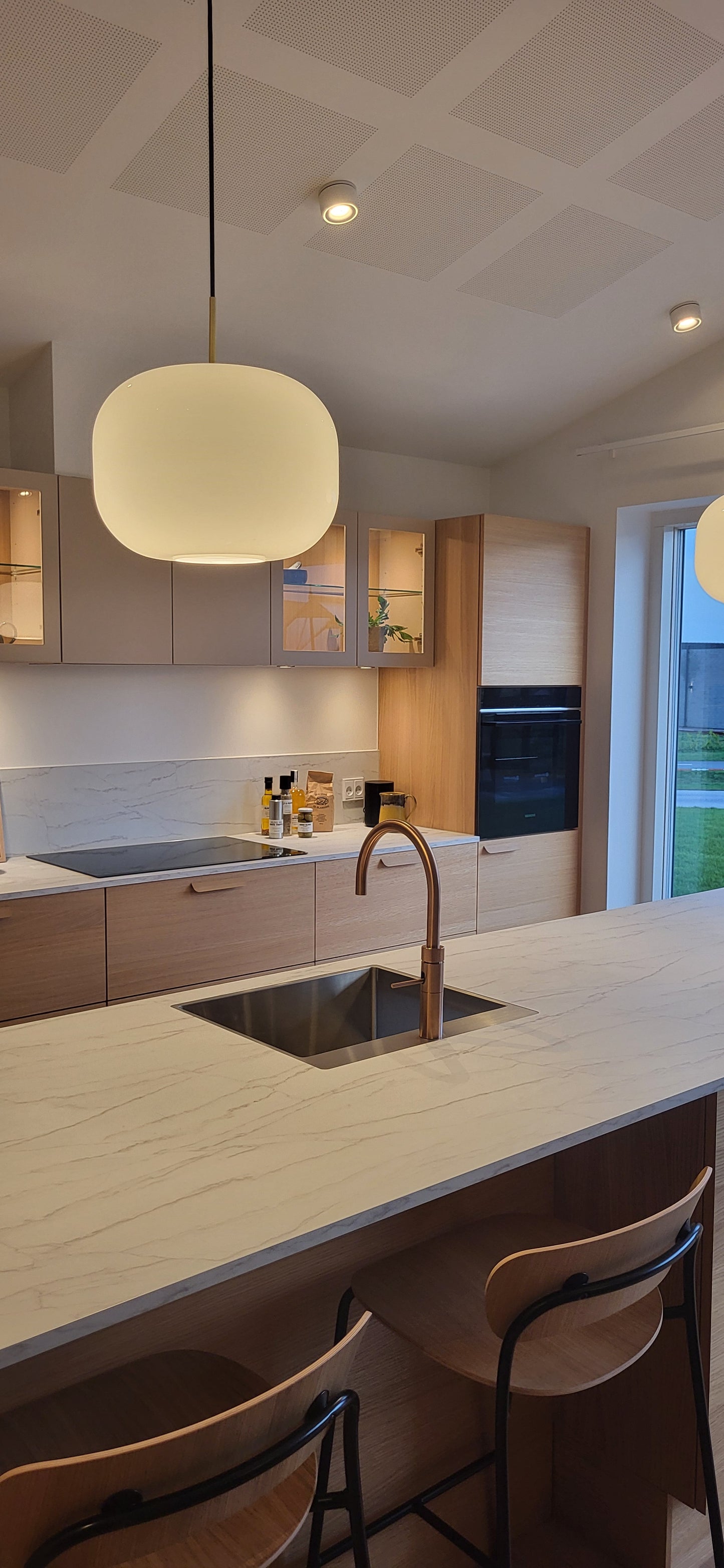 ANTIDARK Cuscino Pendel Large Ø36 - Messing