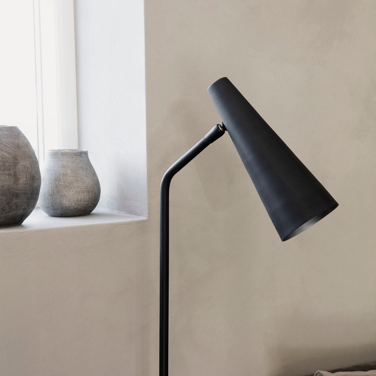 House Doctor HDprecise golvlampa - svart