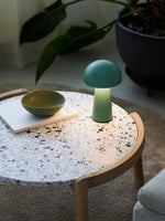 Nielsen Light - Bordslampa Move Me dammgrön uppladdningsbar