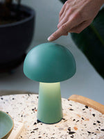 Nielsen Light - Bordslampa Move Me dammgrön uppladdningsbar