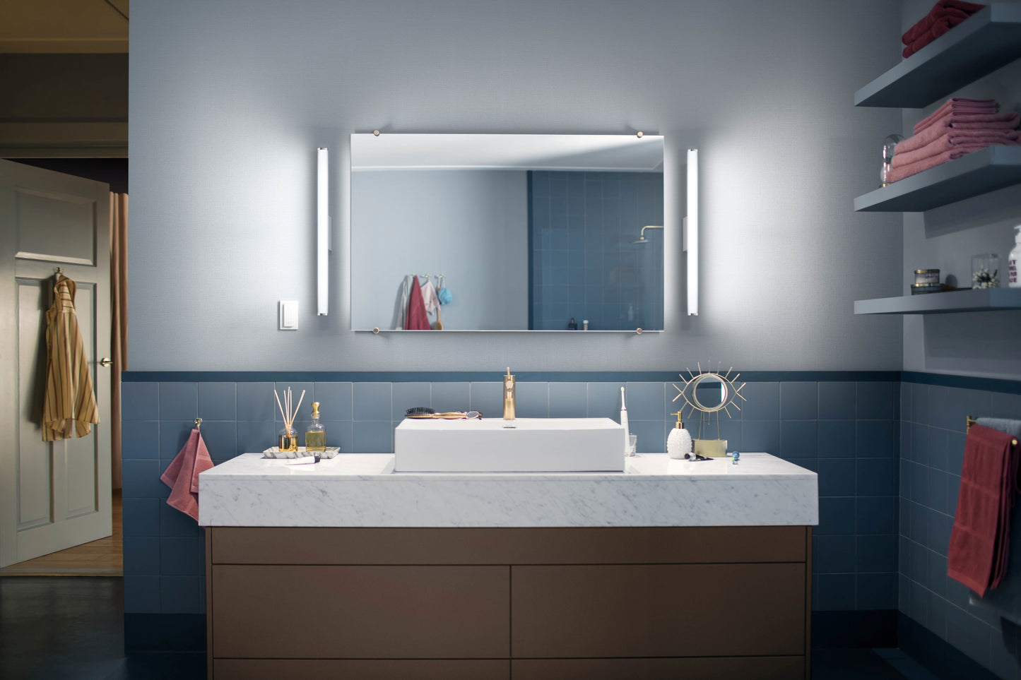 Philips Hue Adore Hue Væglampe L:67.5