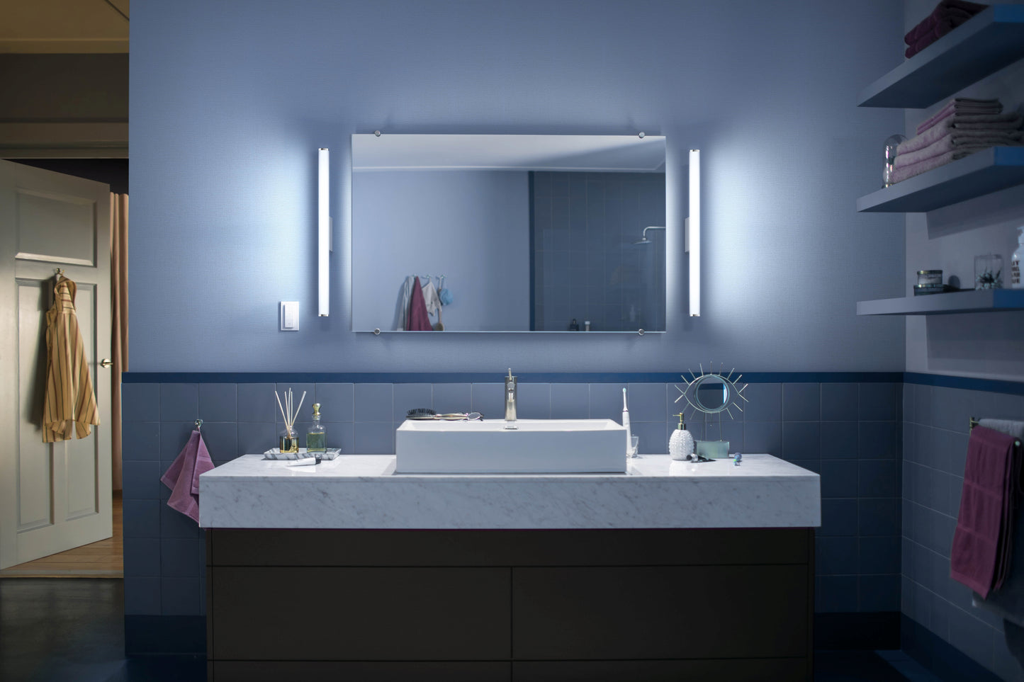 Philips Hue Adore Hue Væglampe L:67.5