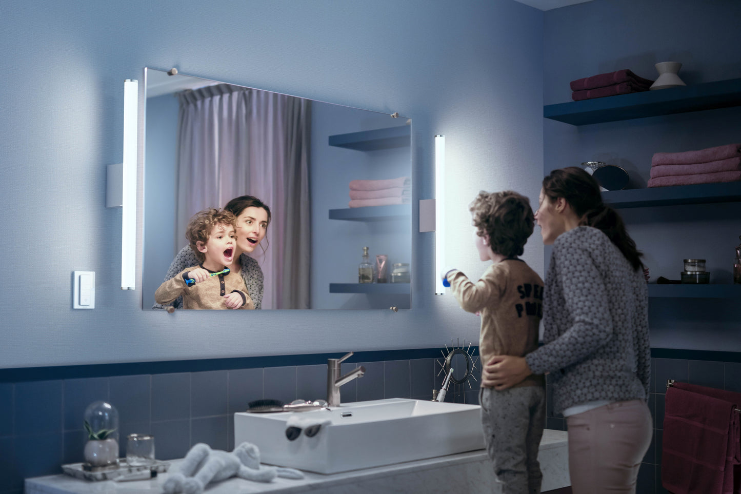 Philips Hue Adore Hue Væglampe L:67.5
