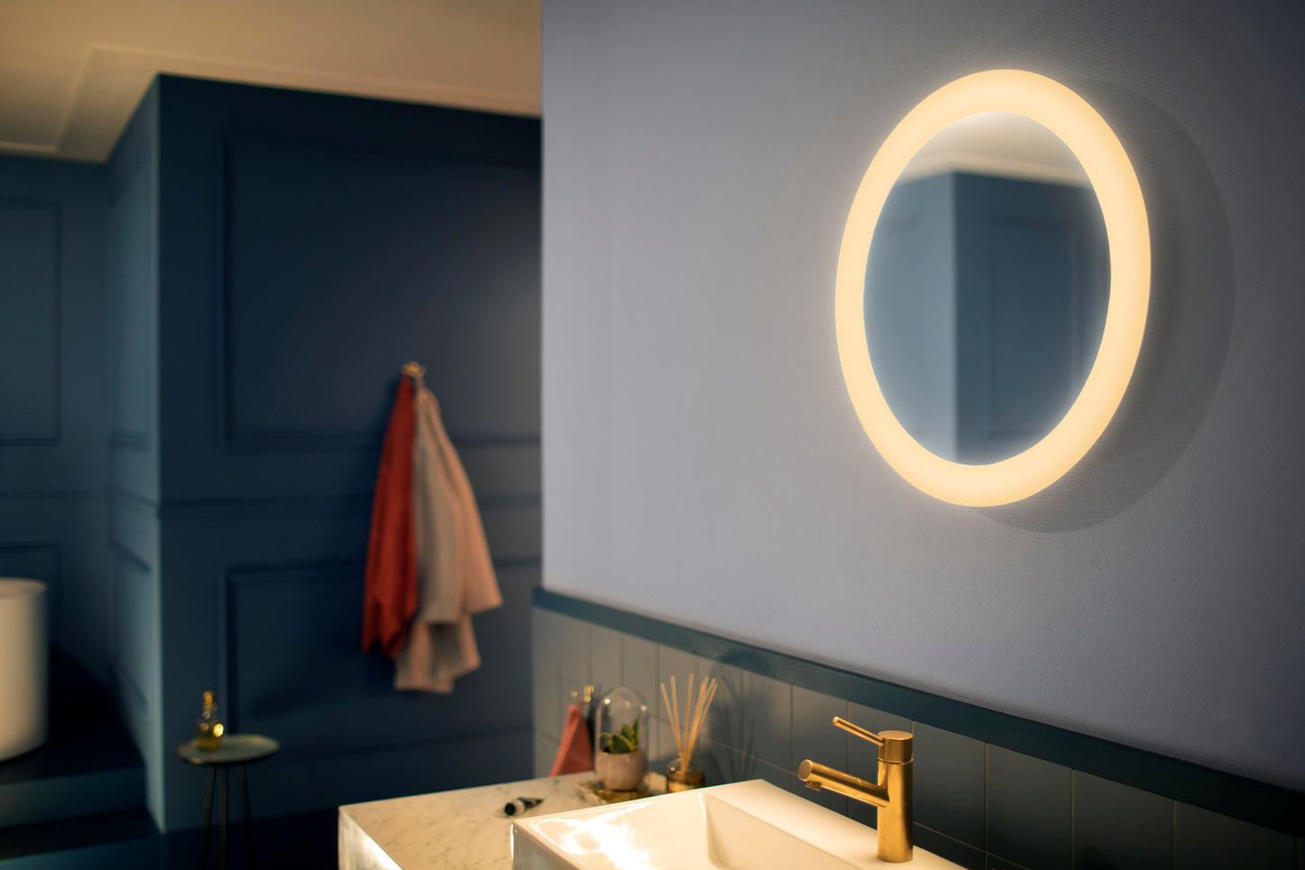 Philips Hue Adore Væglampe m. Spejl