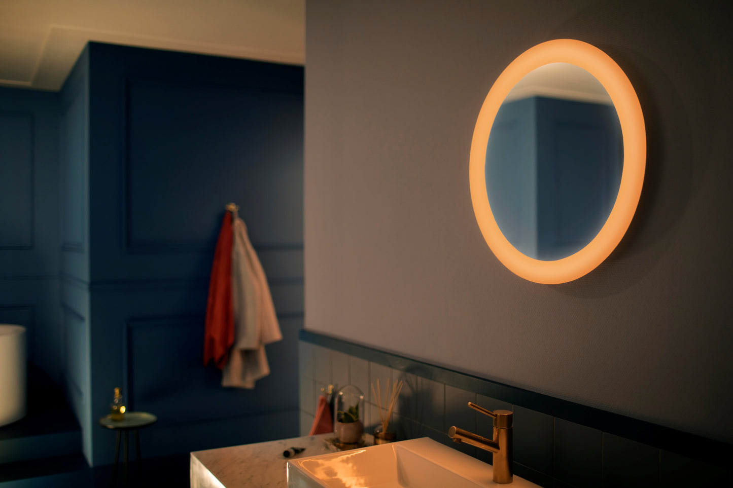 Philips Hue Adore Væglampe m. Spejl
