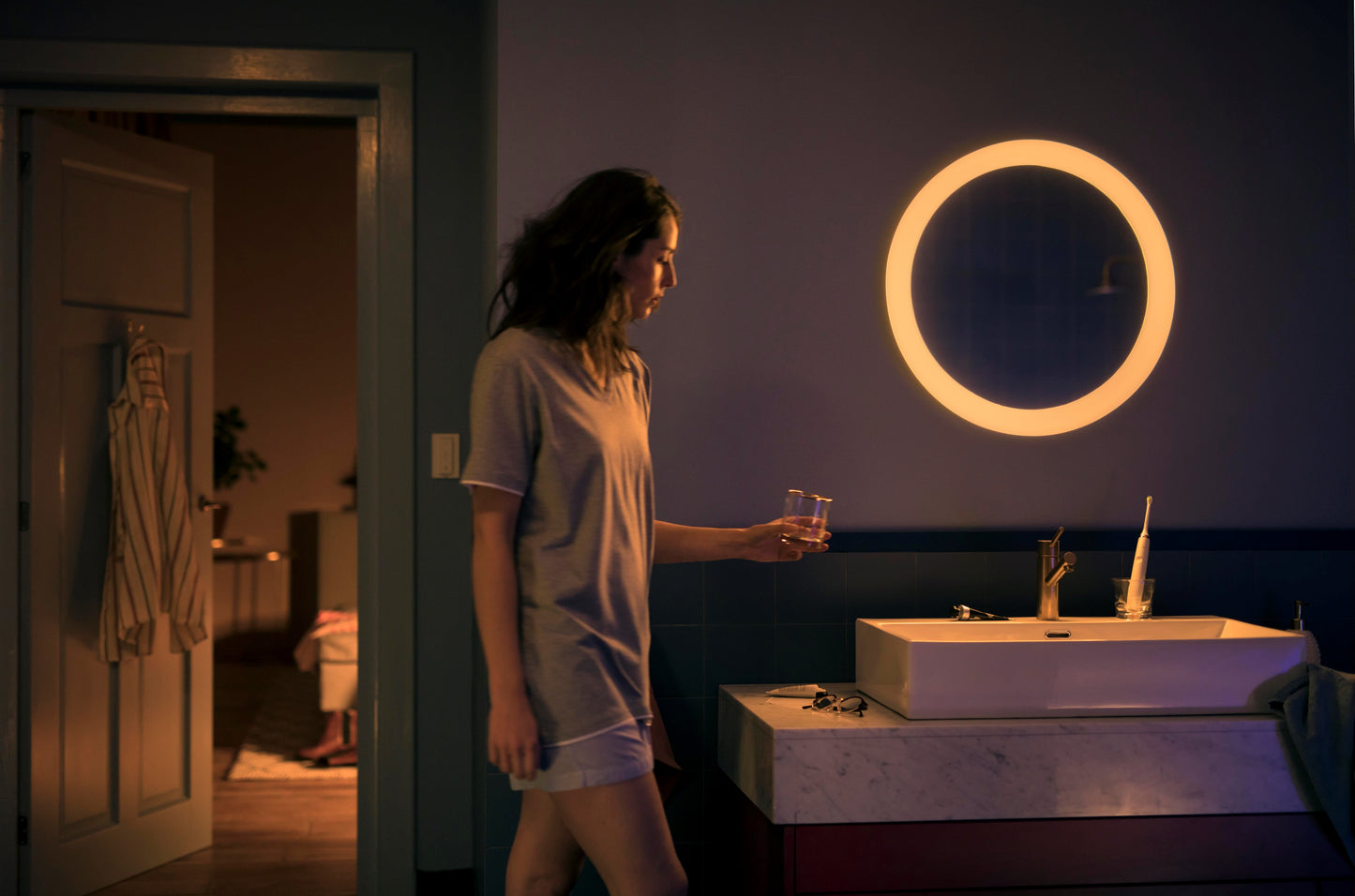 Philips Hue Adore Væglampe m. Spejl