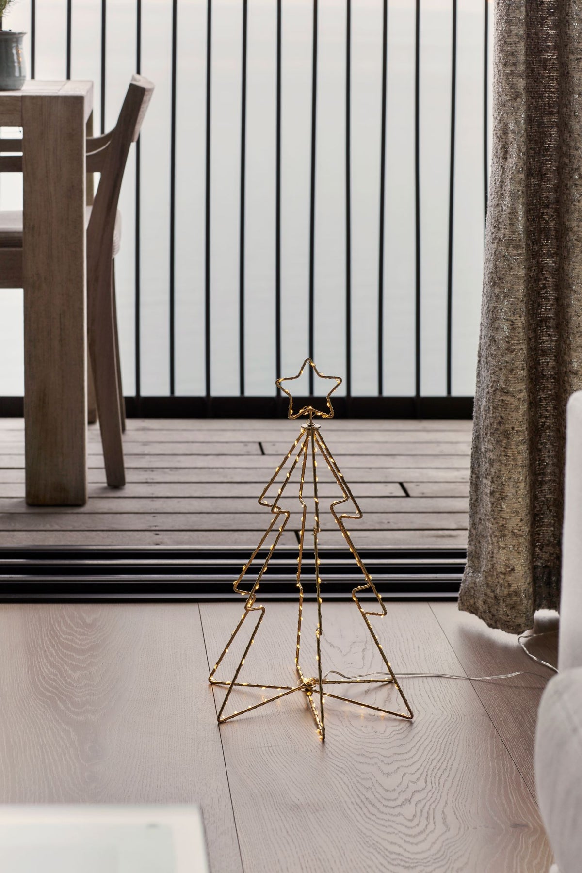 Sirius Esther Tree 165 LED, Gold, Colour Change