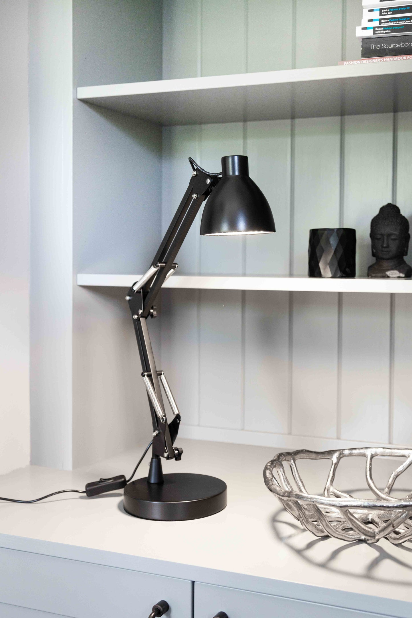Halo Design Bronx LED Bordslampa - Svart