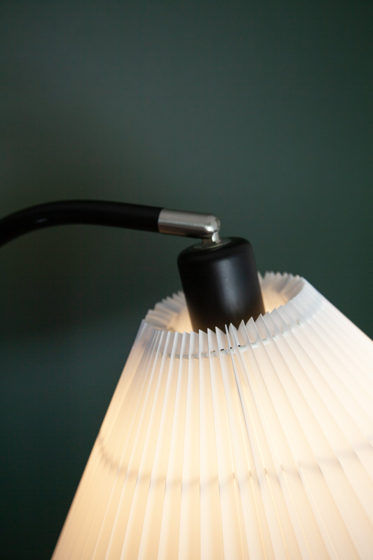 Halo Design Medina Gulvlampe - Sort