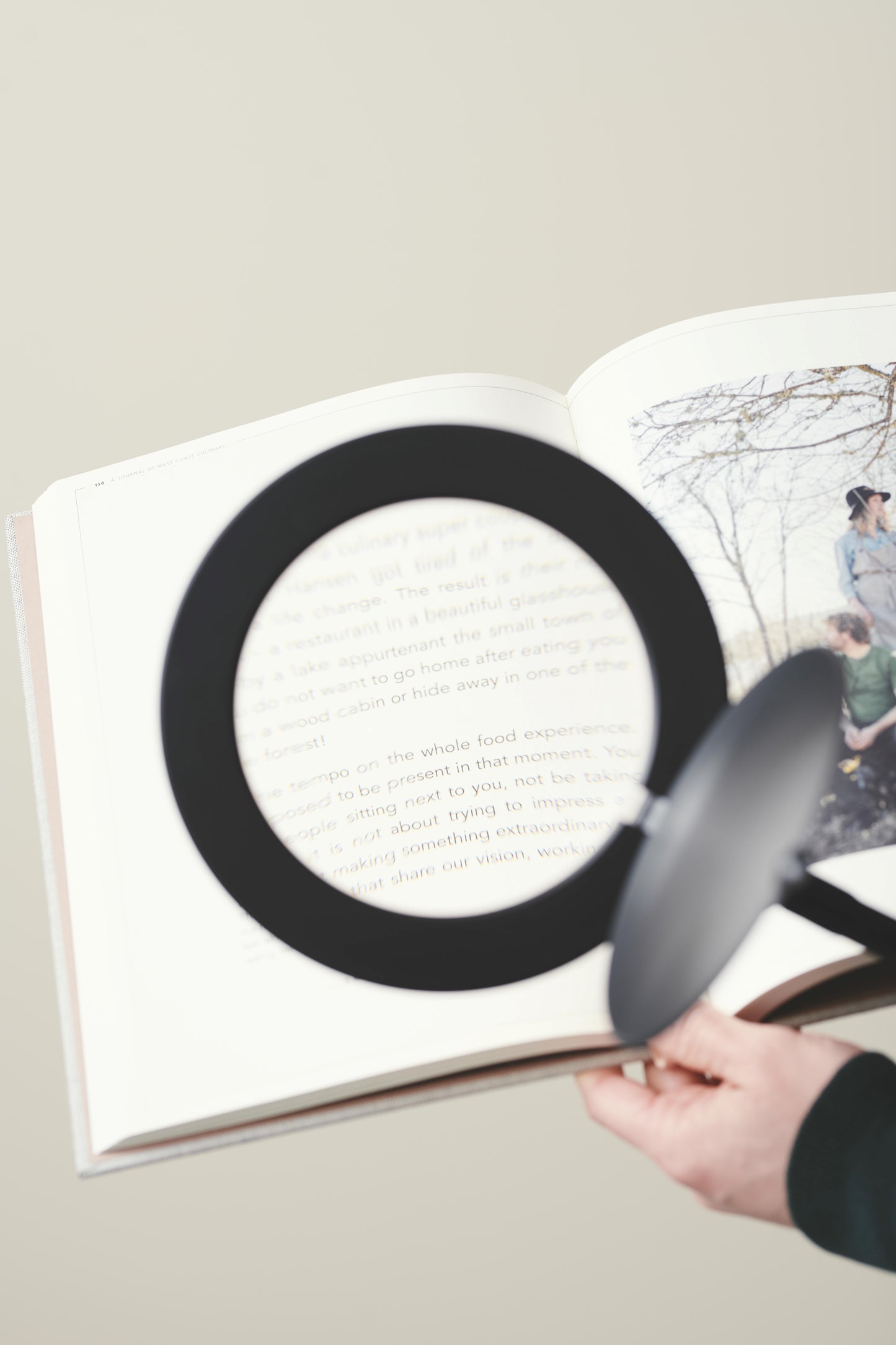 Halo Design - Magni förstoringslampa Golvlampa - svart