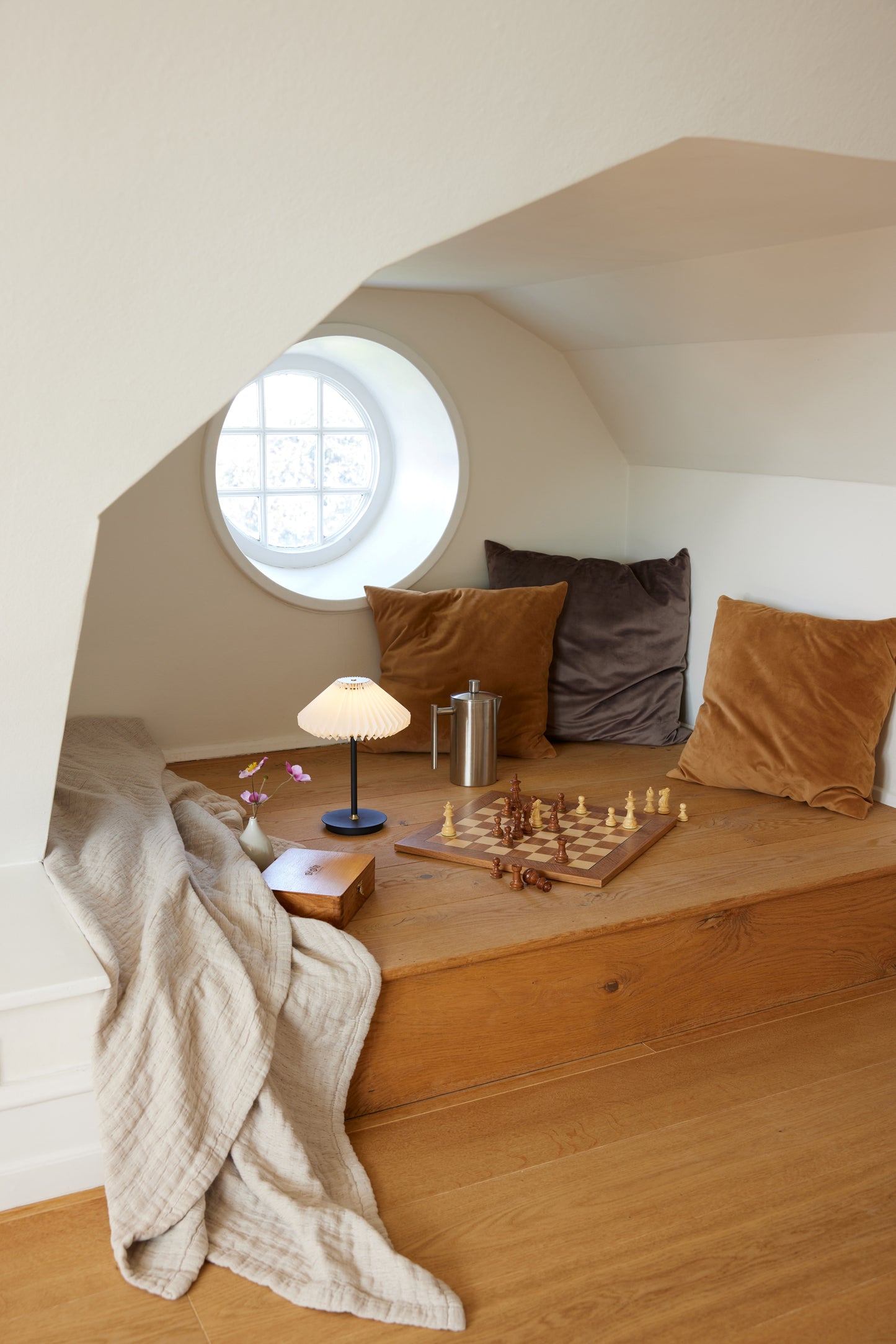 Halo Design Paris To Go Uppladdningsbar - Ren vit/svart