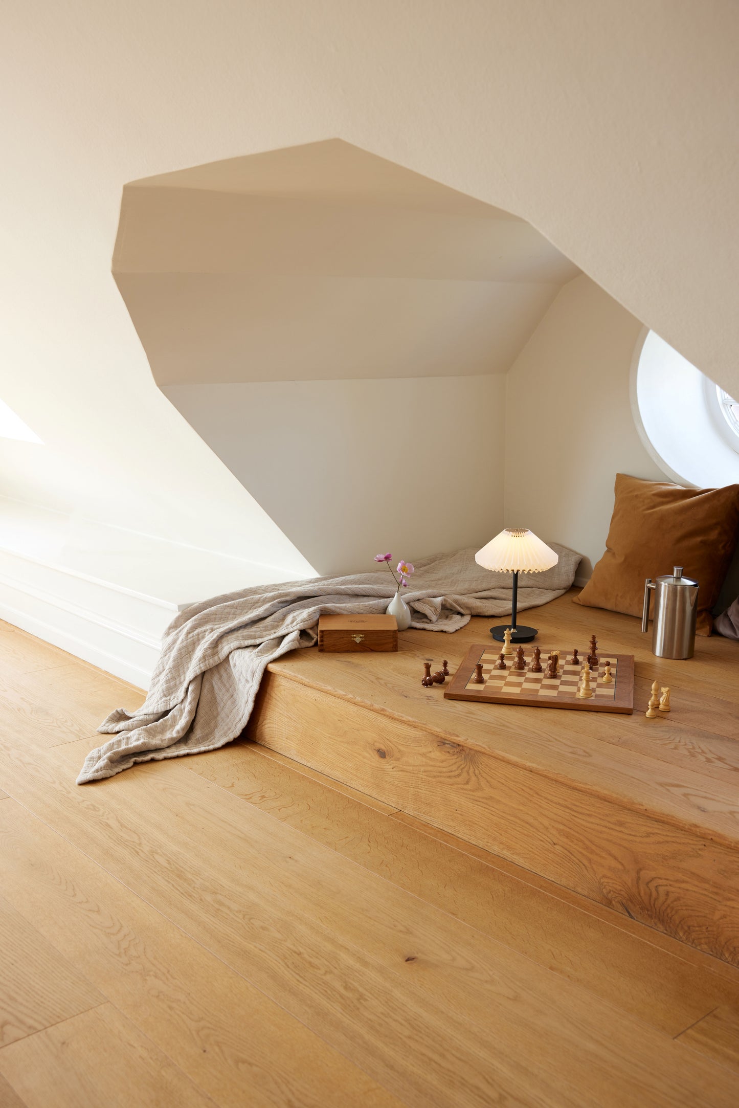 Halo Design Paris To Go Uppladdningsbar - Ren vit/svart
