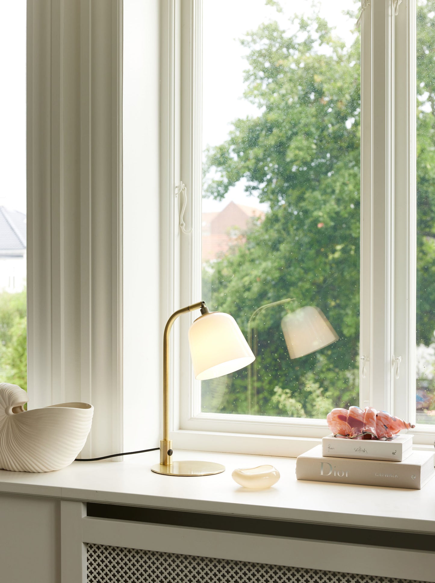 Halo Design Room 49 bord Ø15 - Opal/Antik mässing