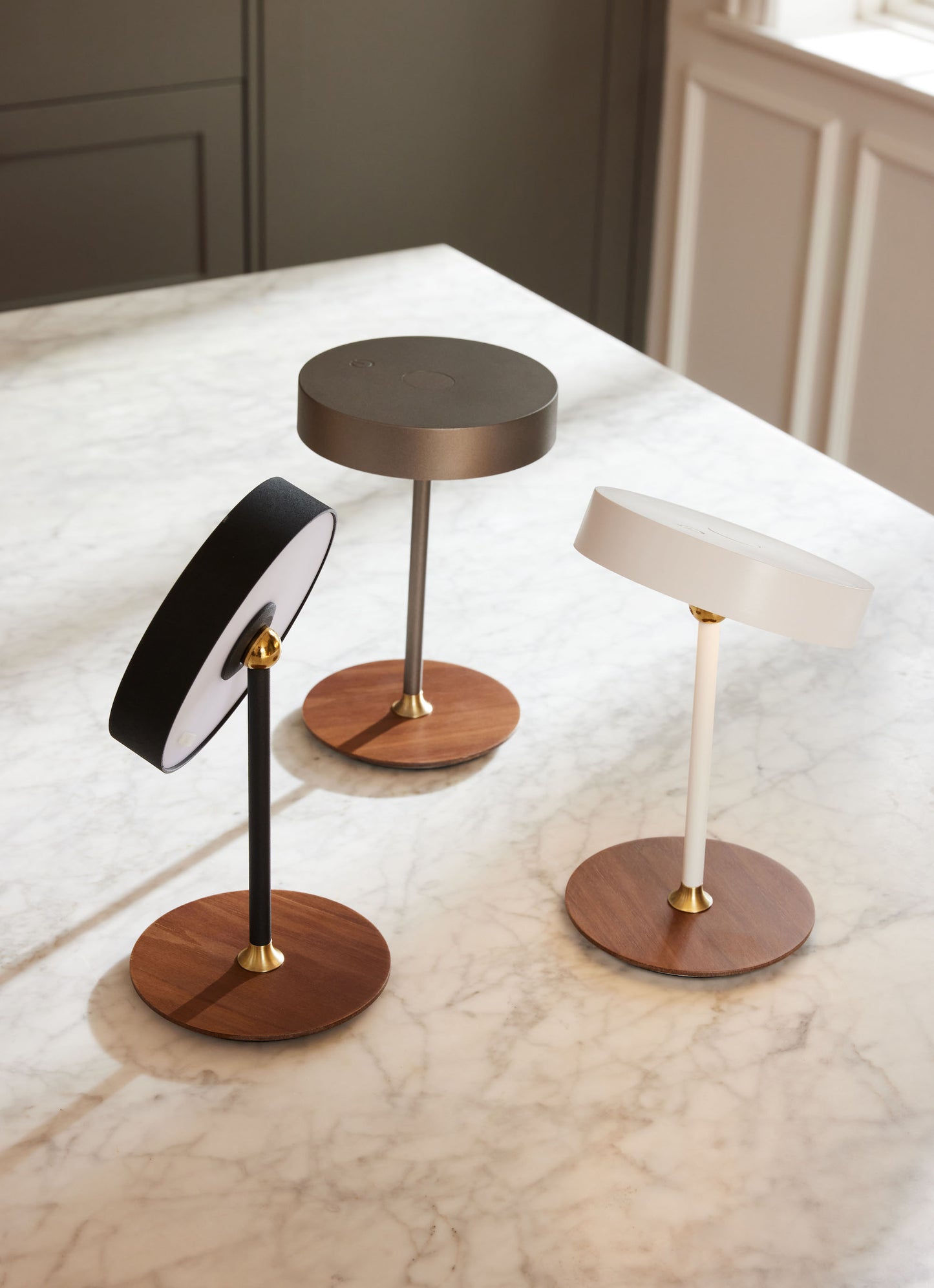 Halo Design - On The Move - batteri bordslampa Ø13 – Antik Mässing