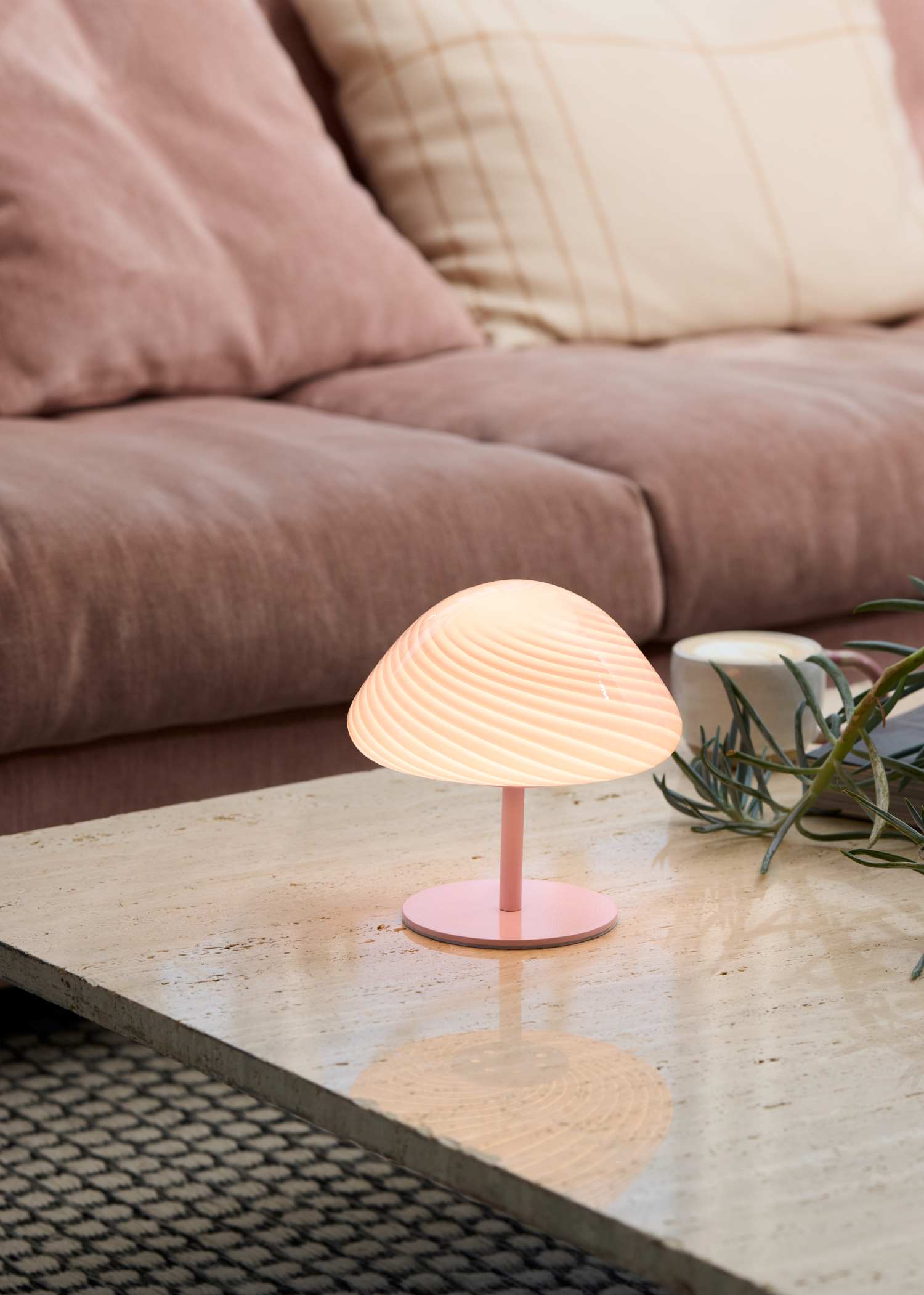 Mushroom rosa bordlampe