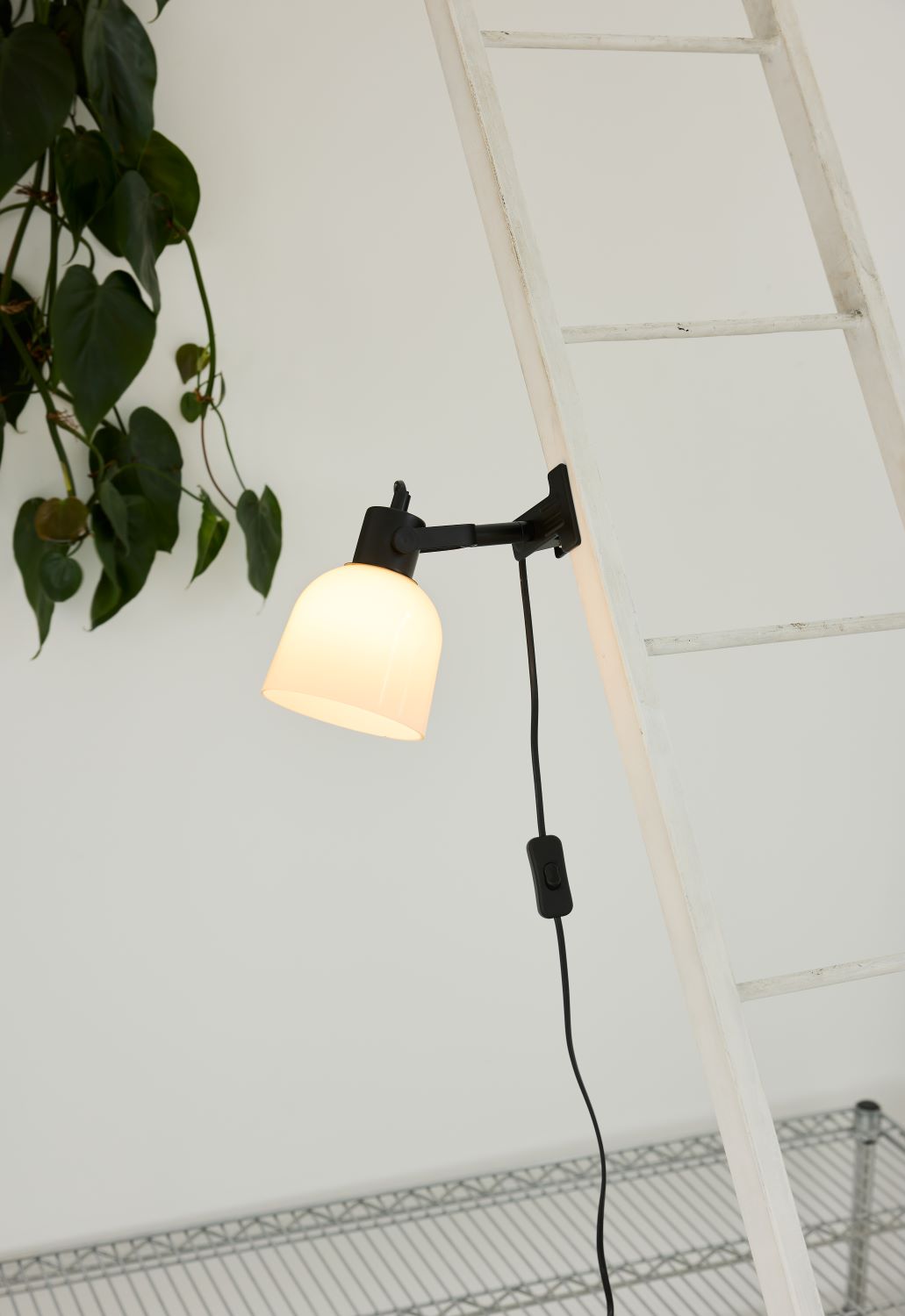 sort lampe halo design