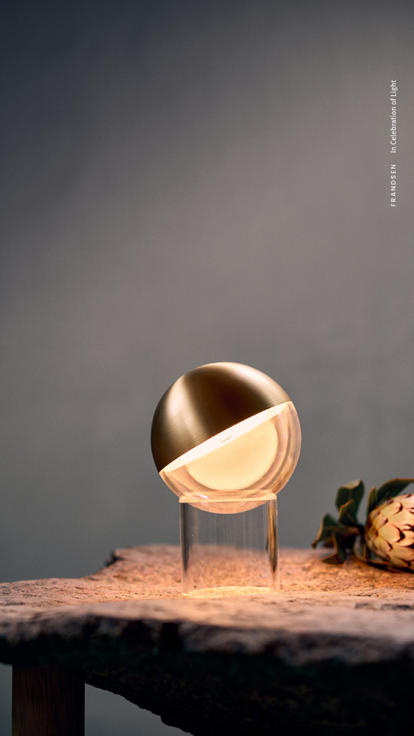 Frandsen Pila Genopladelig Bordlampe - Messing