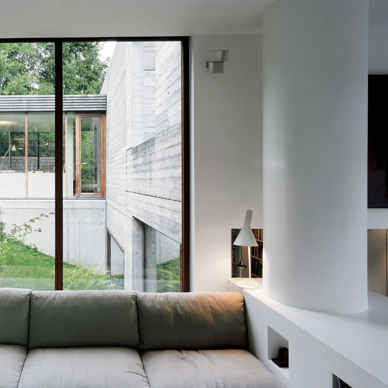 Louis Poulsen AJ Bordlampe V2 - hvid