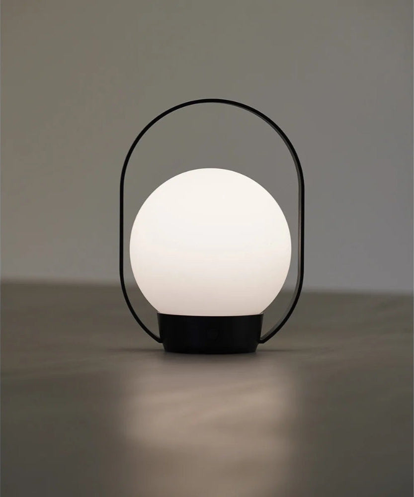 Antidark Palla T1 bordlampe - Sort