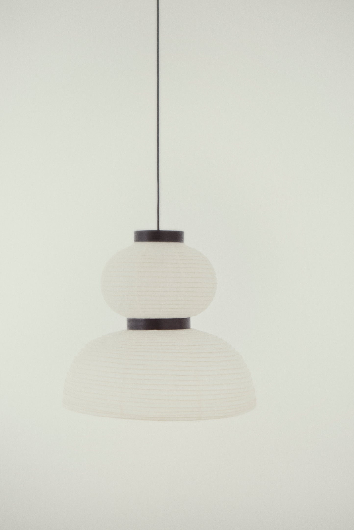 &tradition Formakami jh4 pendel - hvid