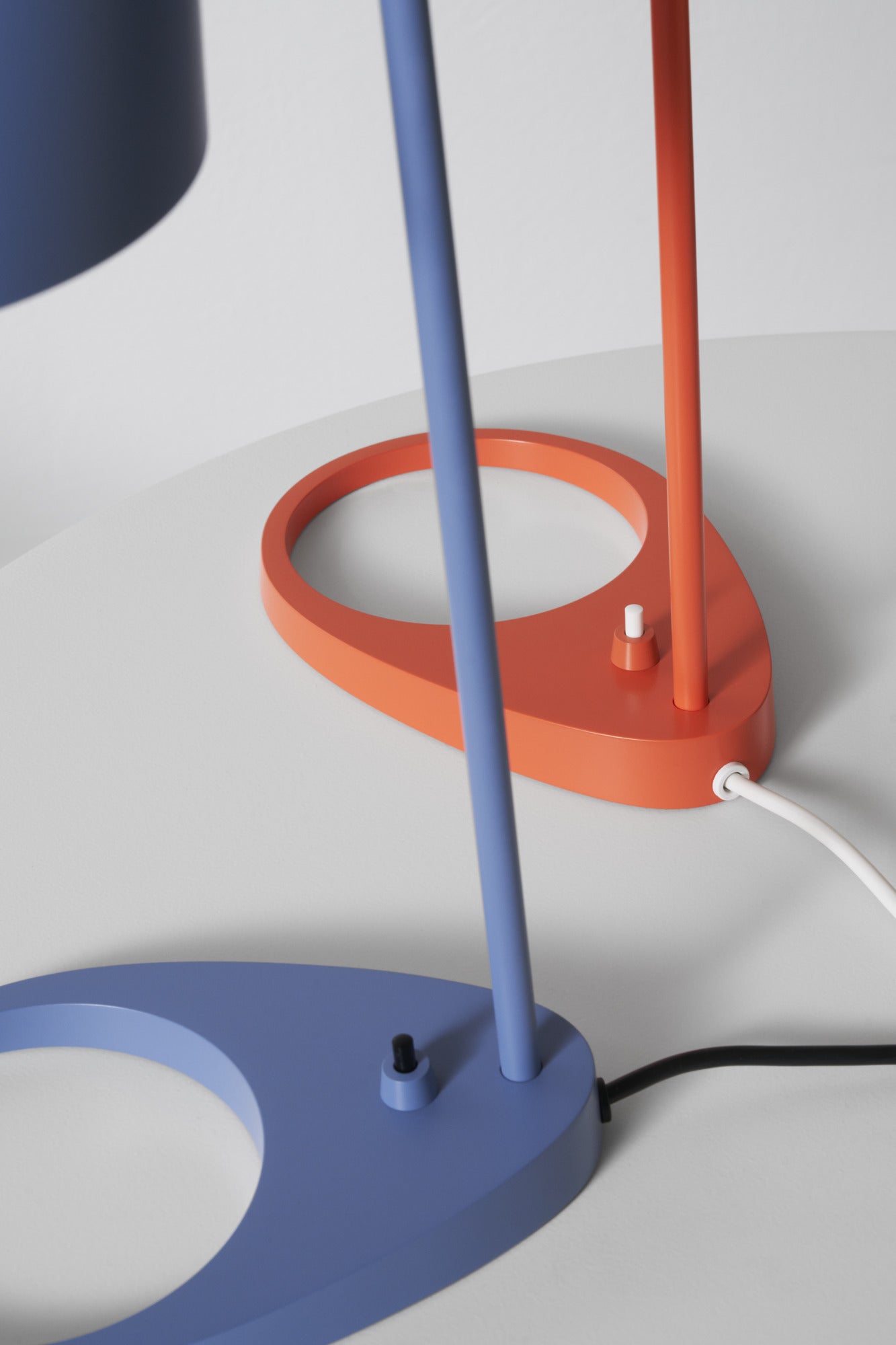 Louis Poulsen - AJ Bord Electric Orange