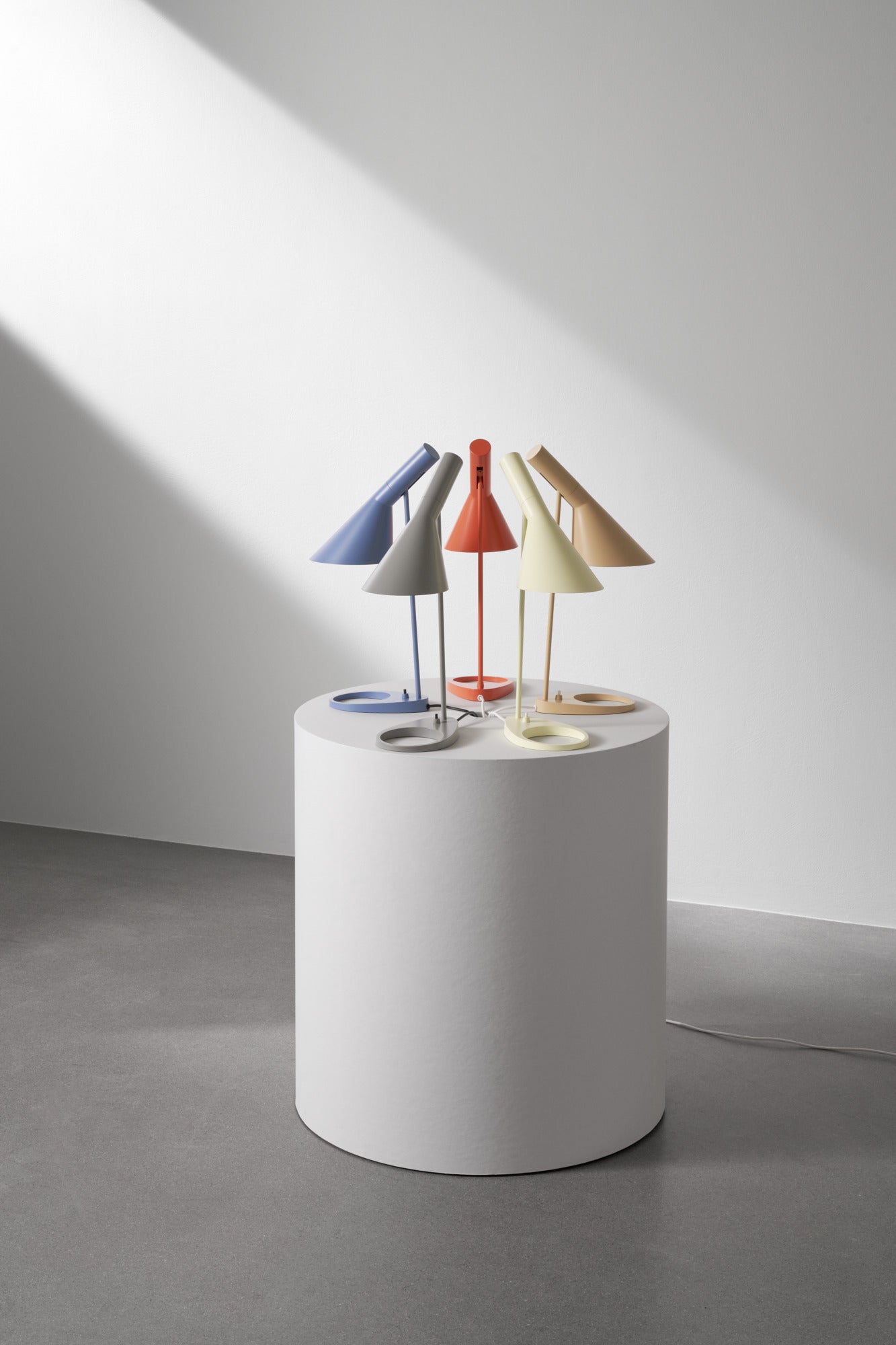 Louis Poulsen - AJ Bord Electric Orange