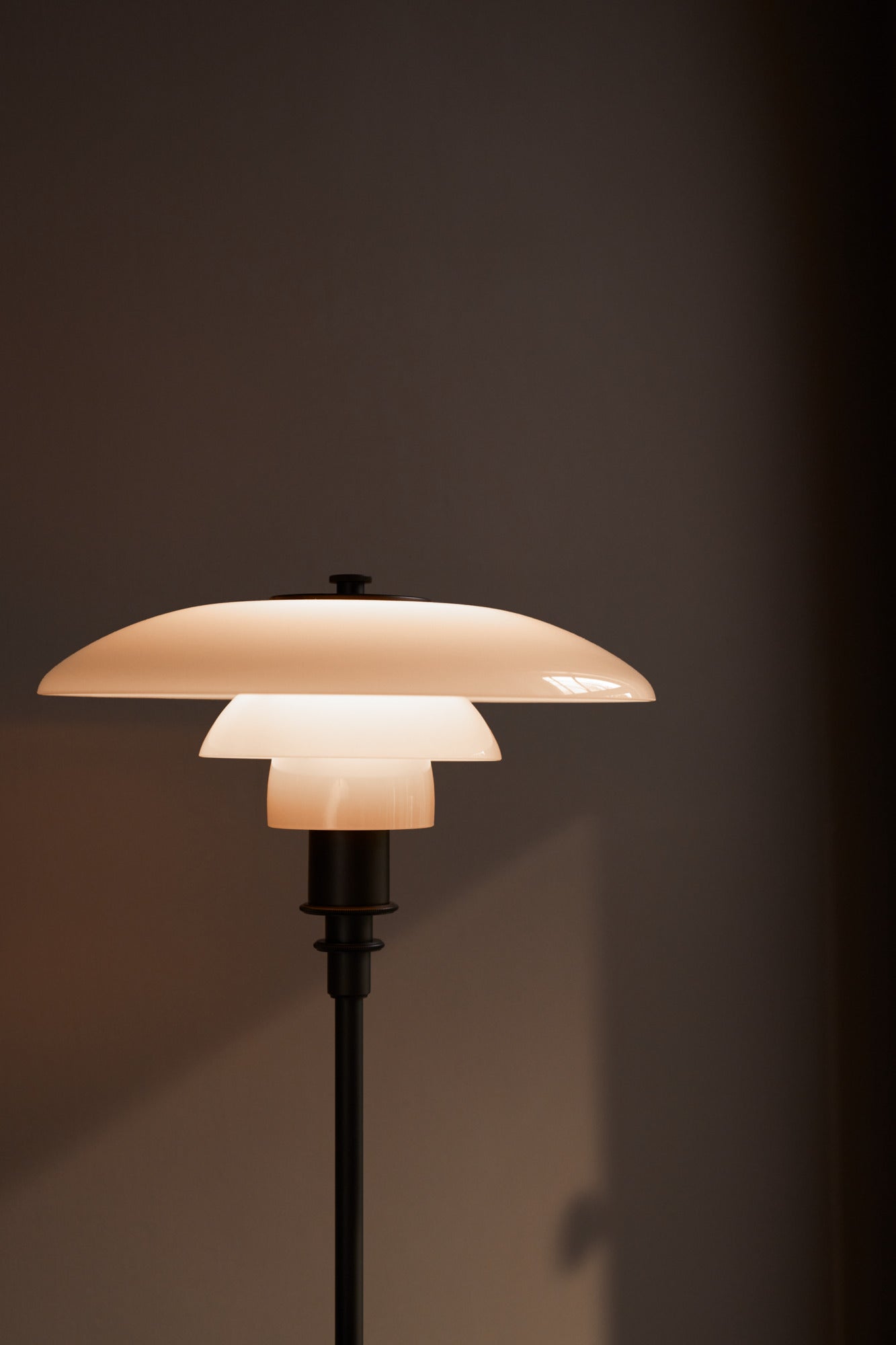 Louis Poulsen PH 3-2 Bordlampe - Dusty terracotta - limited edition 2025