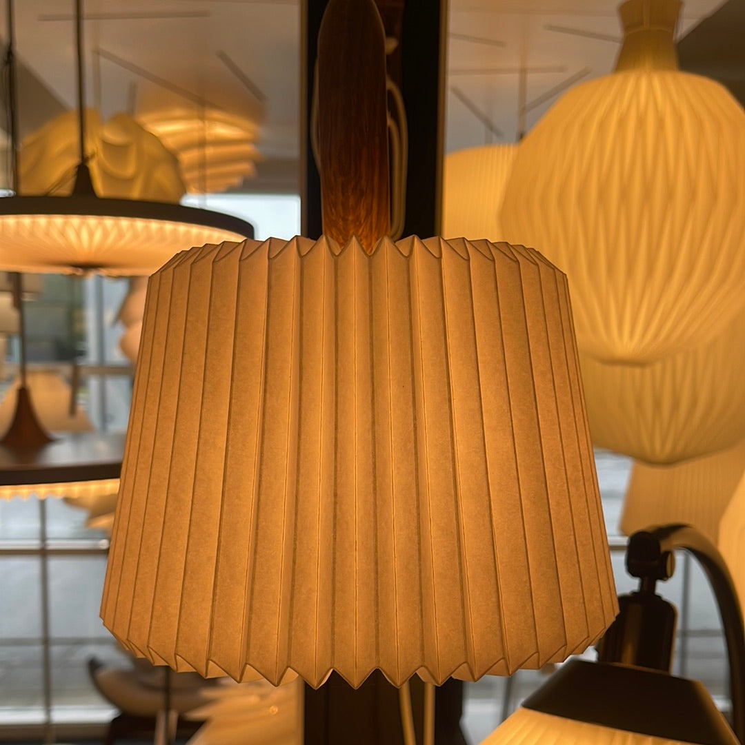 Le Klint saxlampe fra udstillingen i Varde