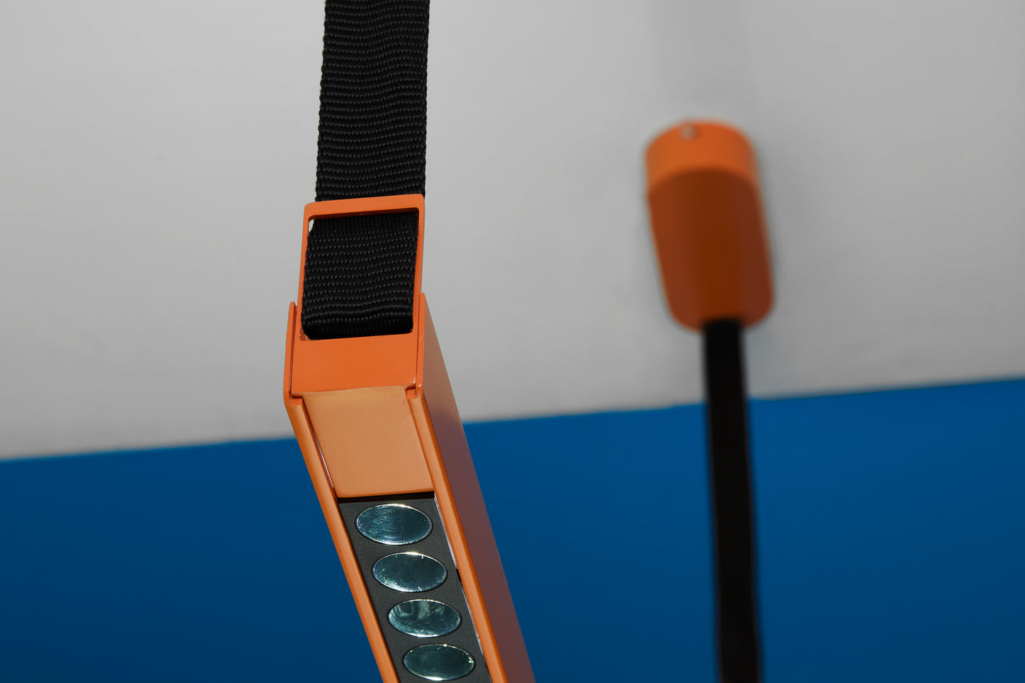 LOOM Design - BELTO langbordspendel - Orange