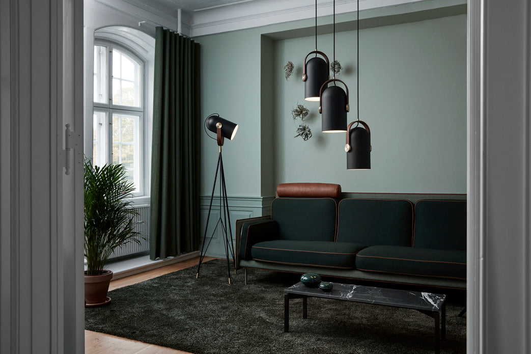 Le Klint medium Carronade pendler i klase, samt Carronade gulvlampen