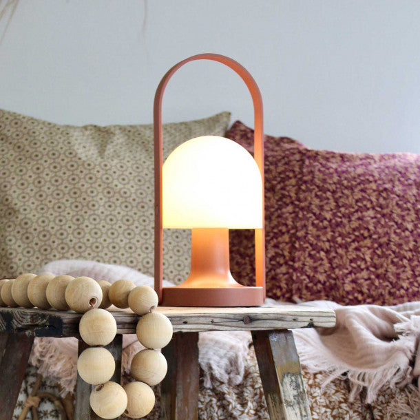 Marset FollowMe Terracotta genopladelig Bordlampe