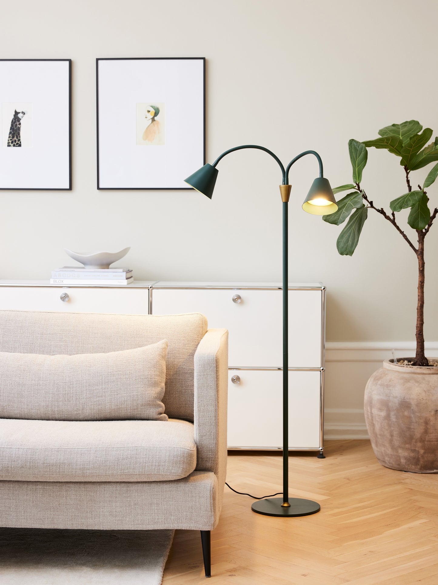 Halo Design Mysig golvlampa 2 armar - Deep Green