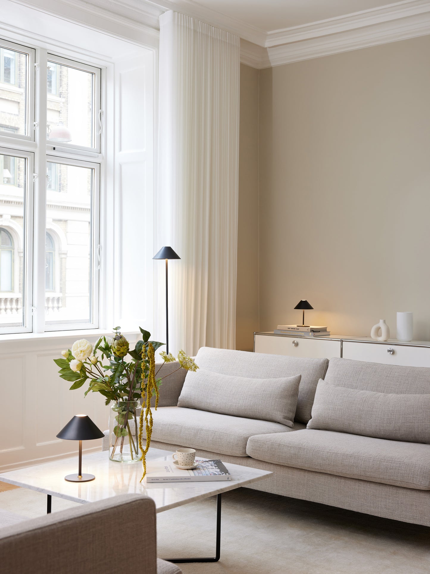 Halo Design Cozy Bordslampa Uppladdningsbar Ø19 - Grafitsvart