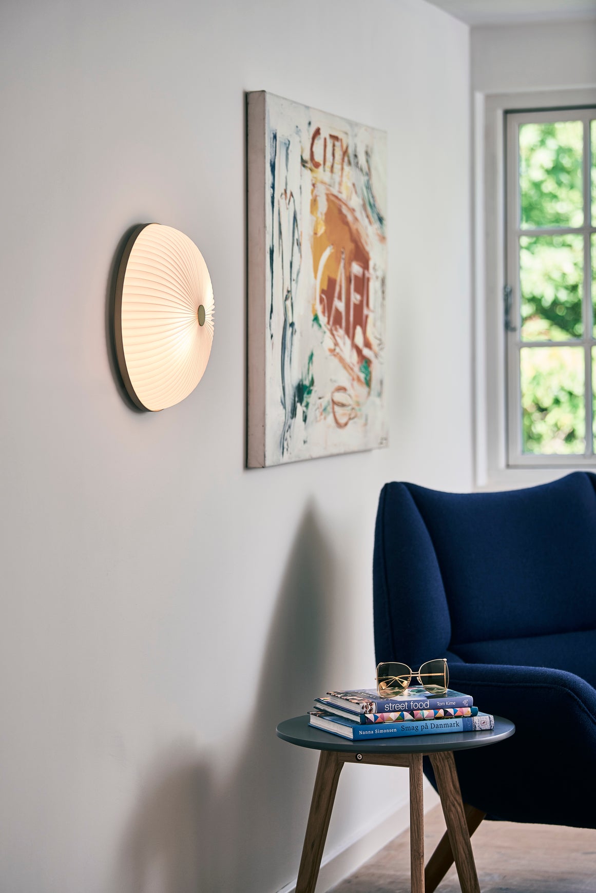 Le Klint Lamella på væggen i stue