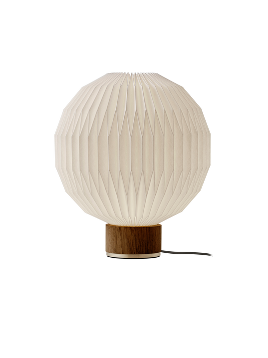 Le Klint Bordslampa, sockel i rökt ek, mediuml, pappersskärm