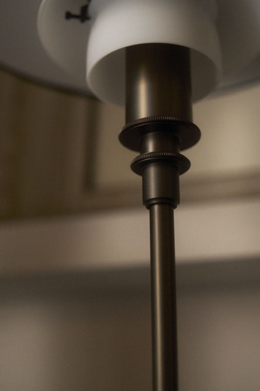 Louis Poulsen PH 3/2 bordlampe - aged brass/opal