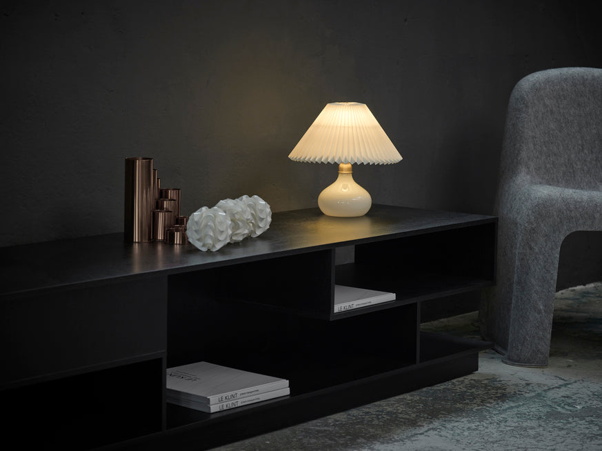 Le Klint 314 bordlampen i stue