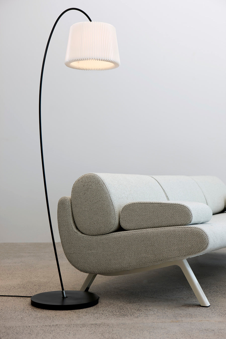 Snowdrop gulvlampen fra Le Klint - Vintergækken