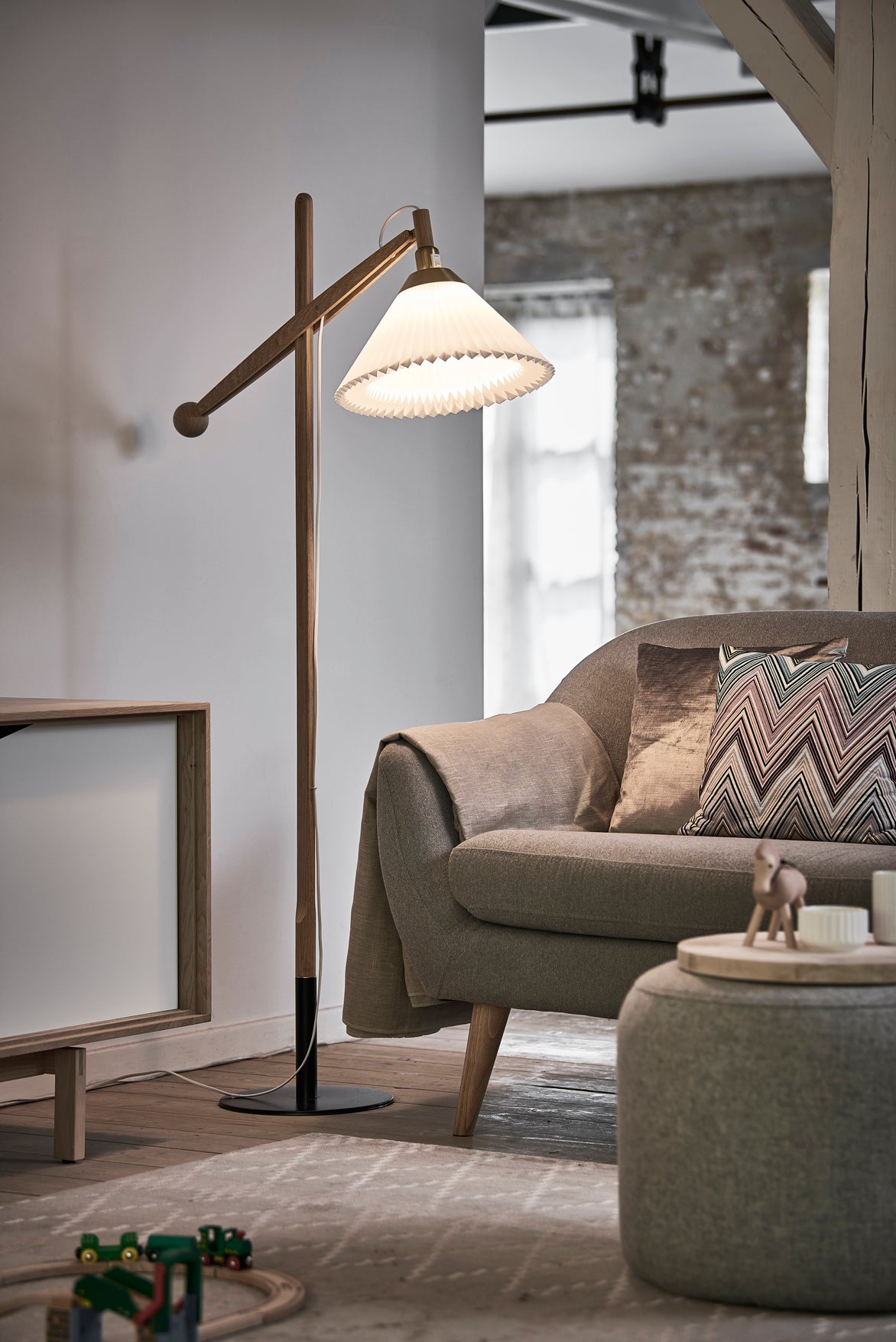 325 gulvlampe lys eg