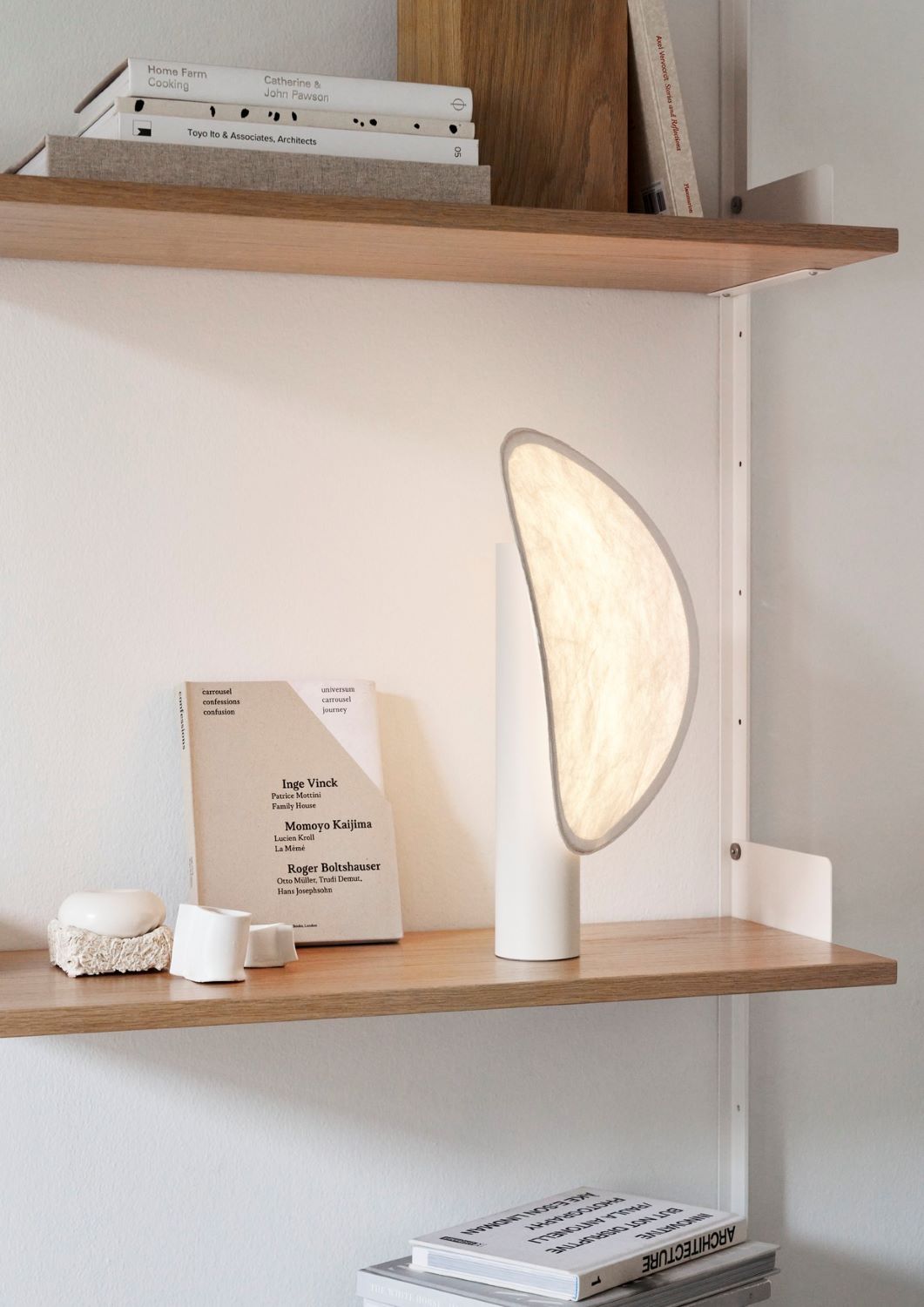 New Works Tense Genopladelig Bordlampe - Sort