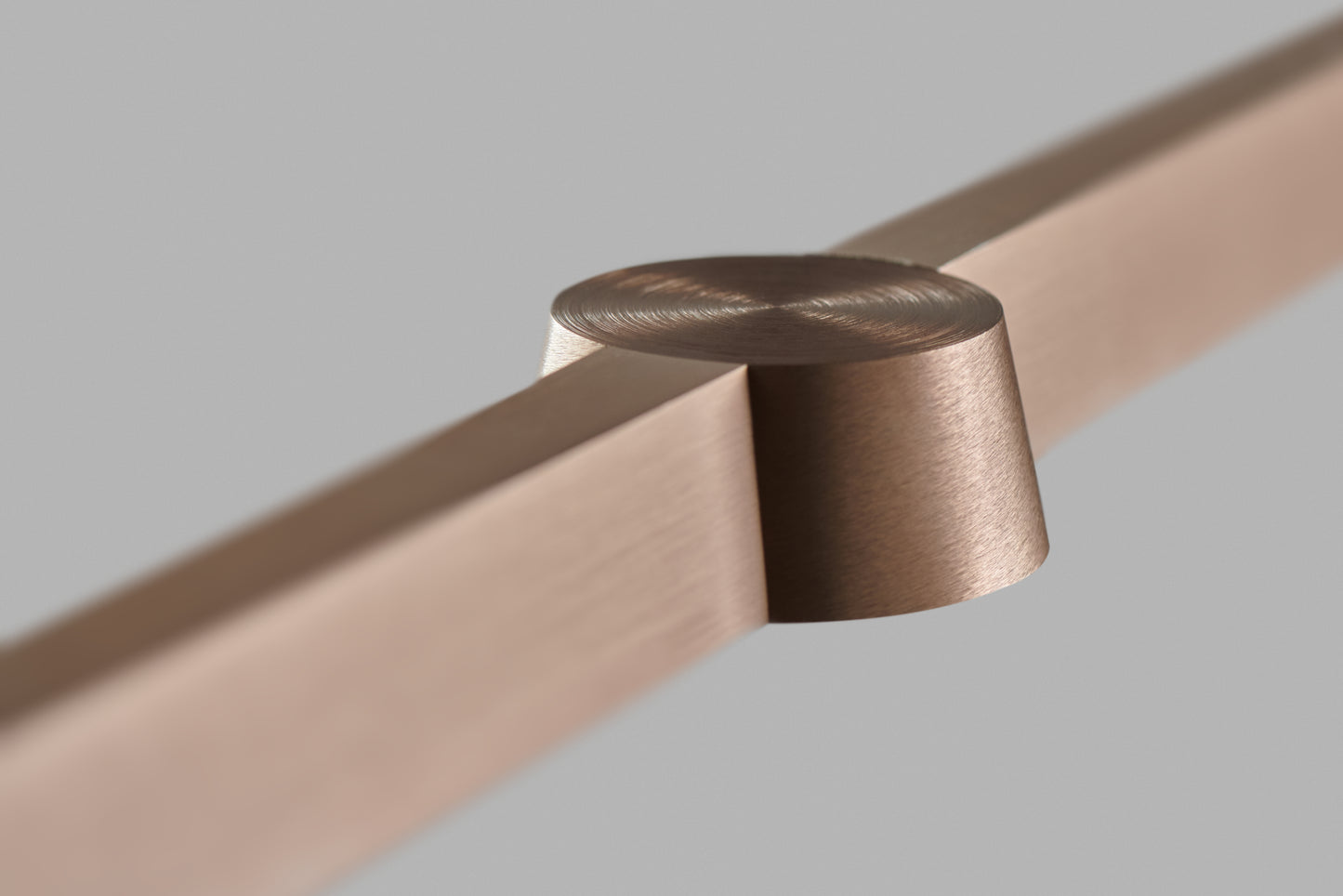 Ljuspunkt - Optisk LED Linjär Pendel L1000 - Rose Gold