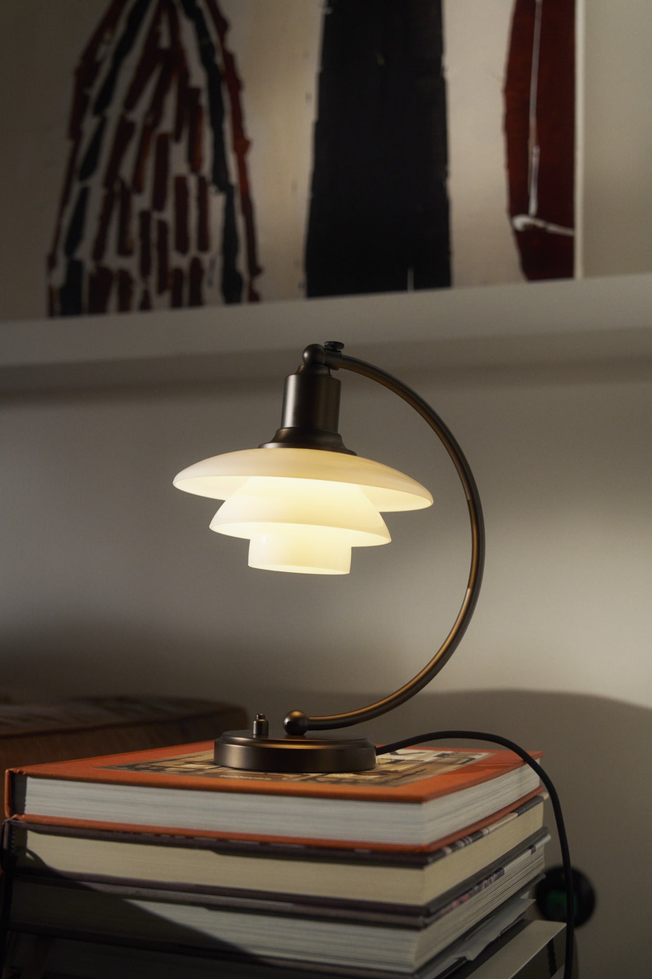Louis PoulsenPH 2/2 Luna Aged Brass Opal Bordlampe