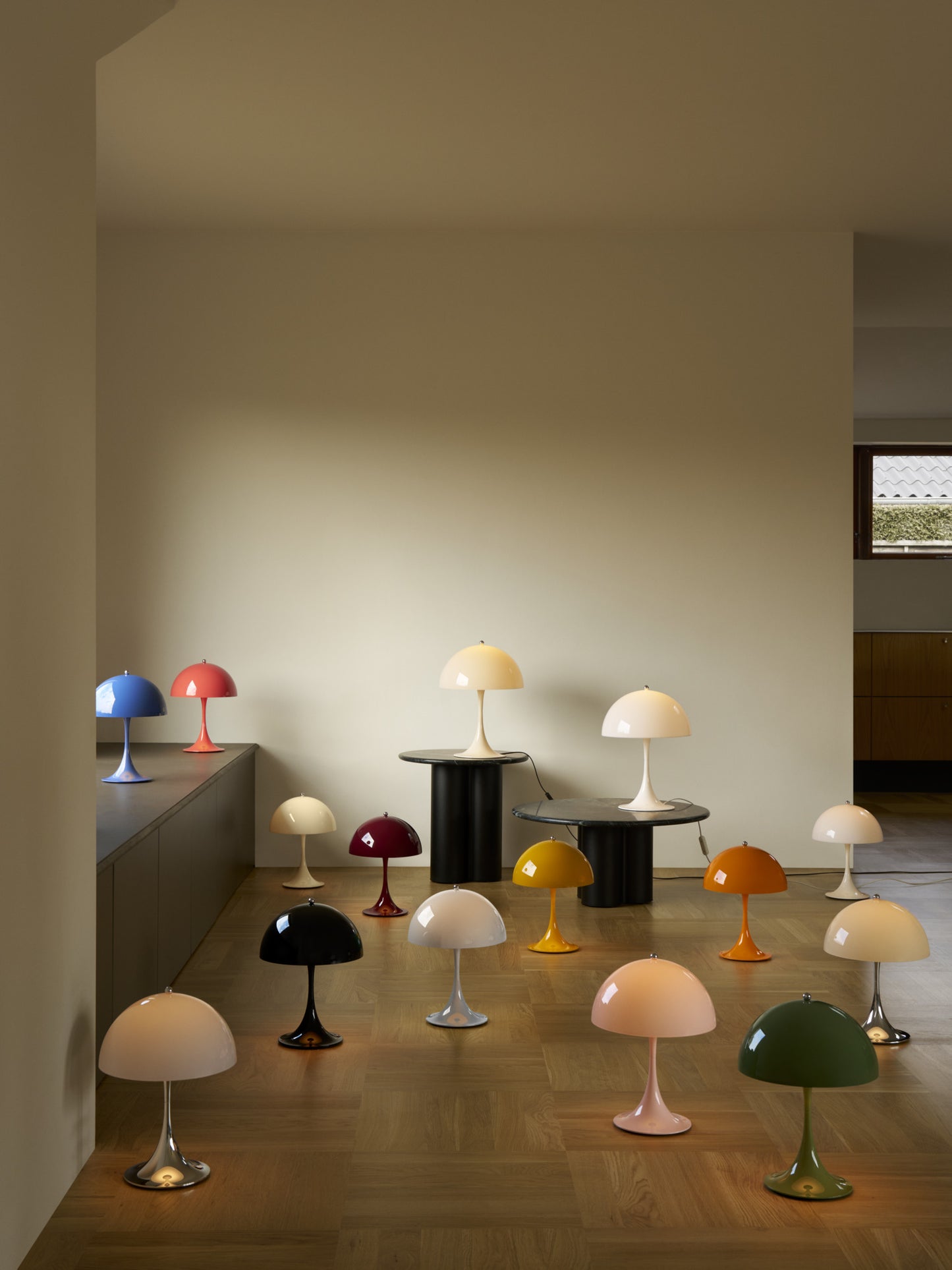 Louis Poulsen - Panthella 320 Bordlampe - Opal beige